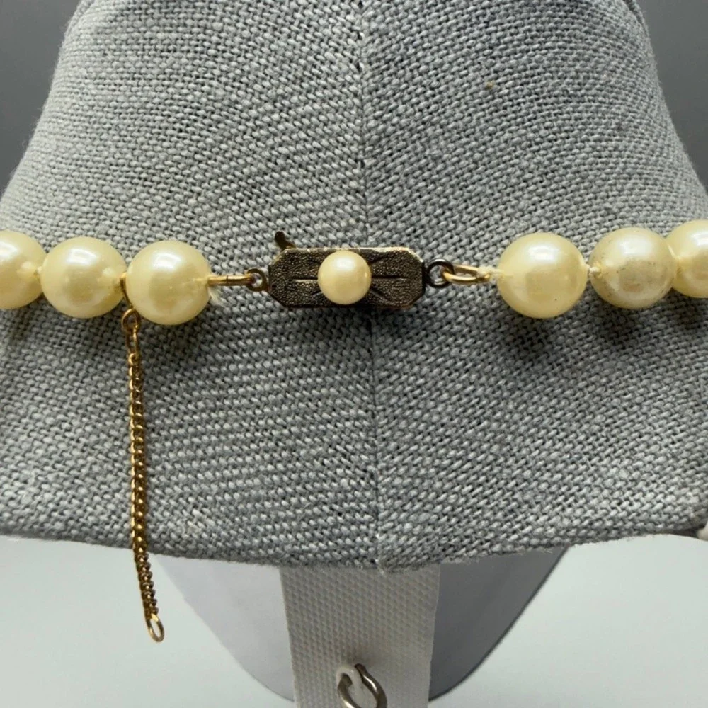Vintage‎ Faux Pearl Beaded Necklace 17